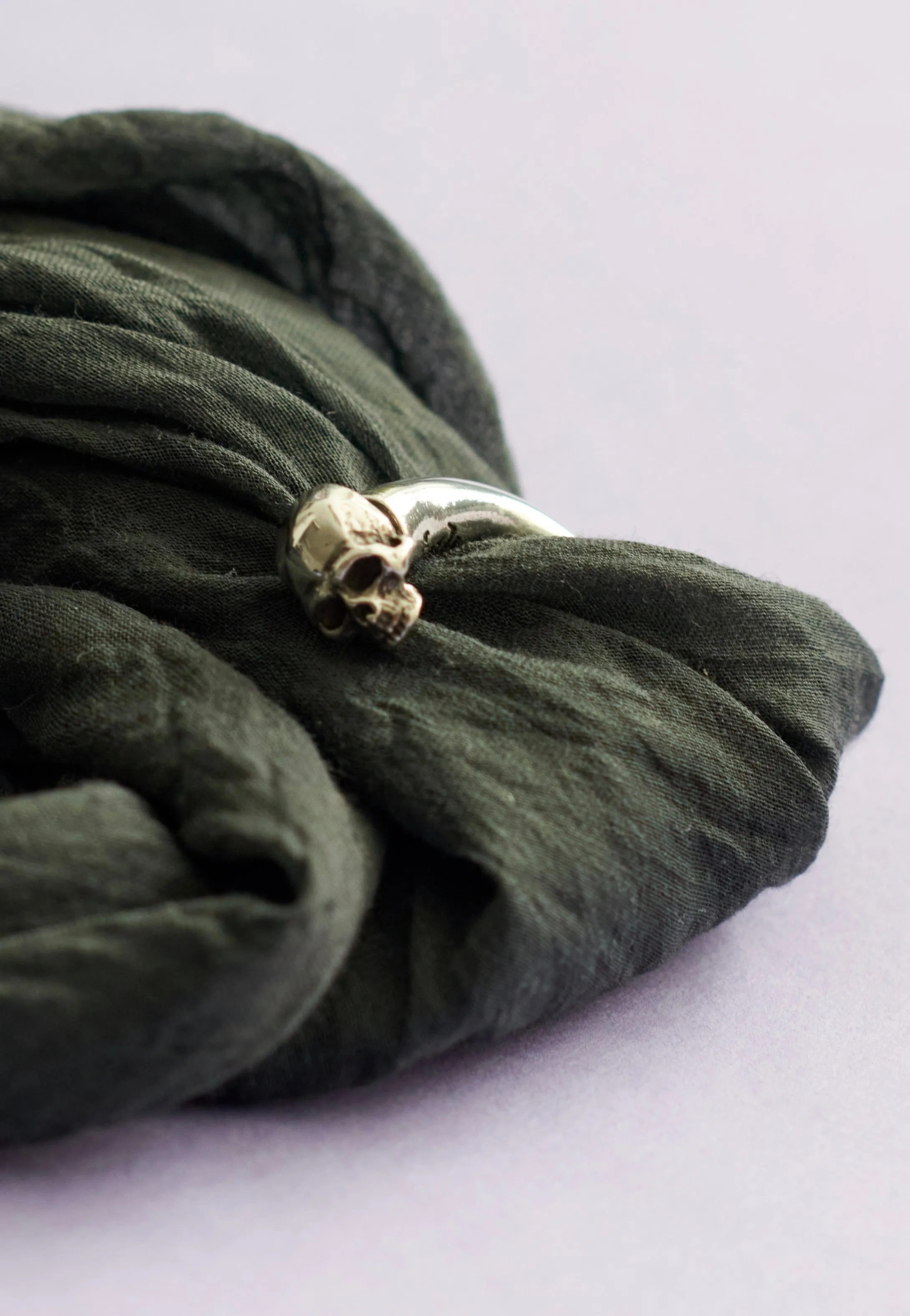 Alchemy England - Tomb Skull Horn Silver - Earring