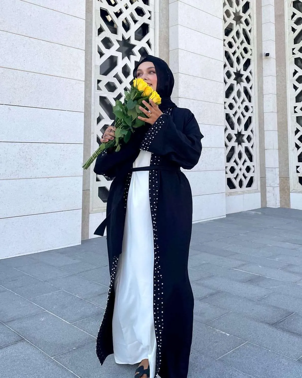 Amirah Pearl Abaya - Black