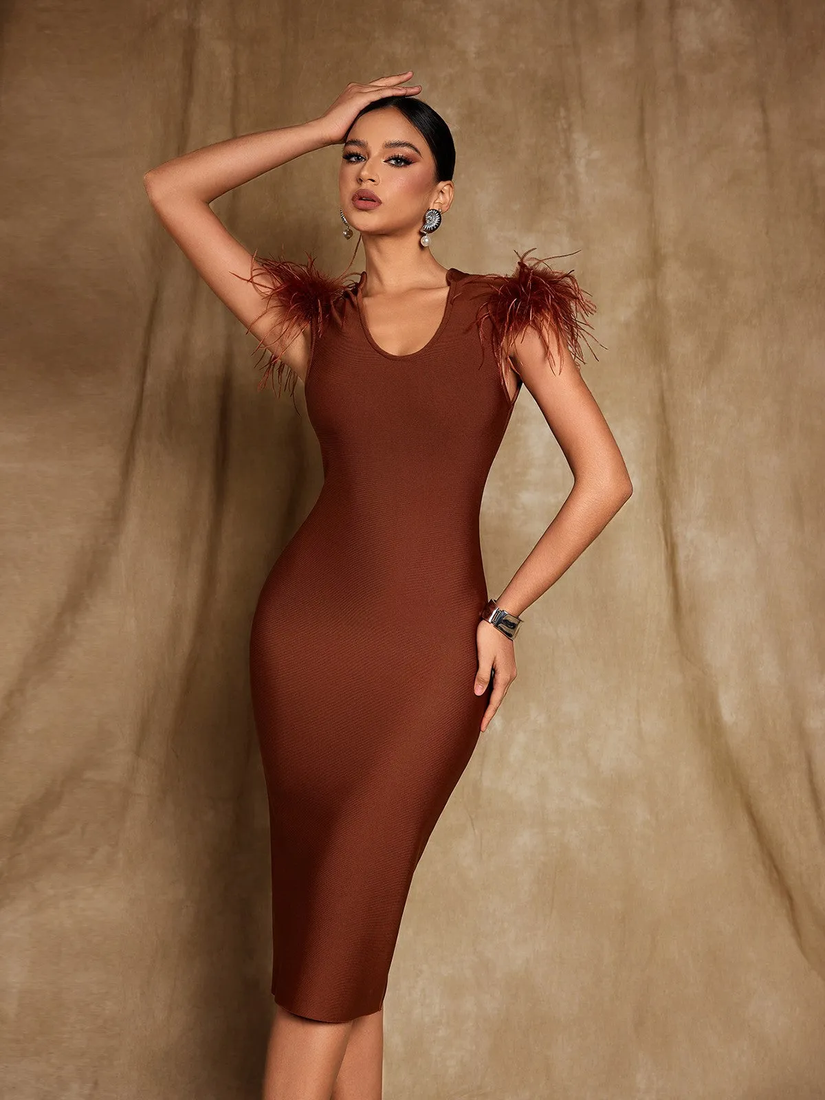 Chic Coleson Sleeveless Midi Dress with Elegant Feather Bandage Design