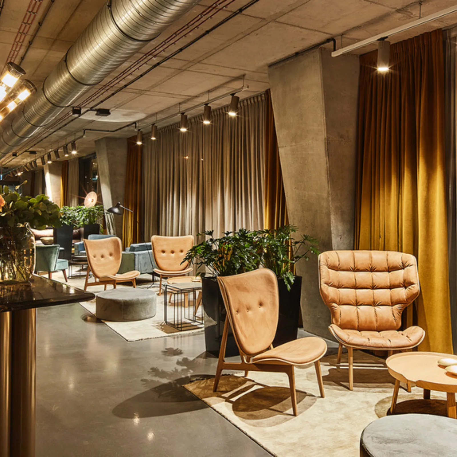Elephant Leather | Lounge Chair