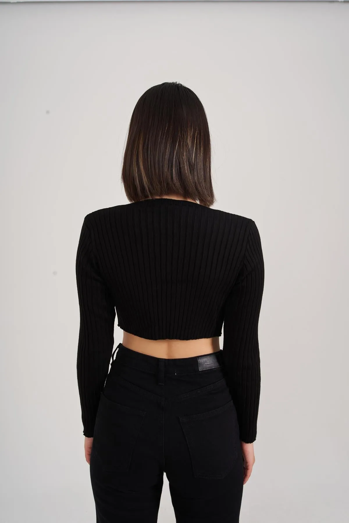 HLLY Women Odyssey Sweater Black - Amherst