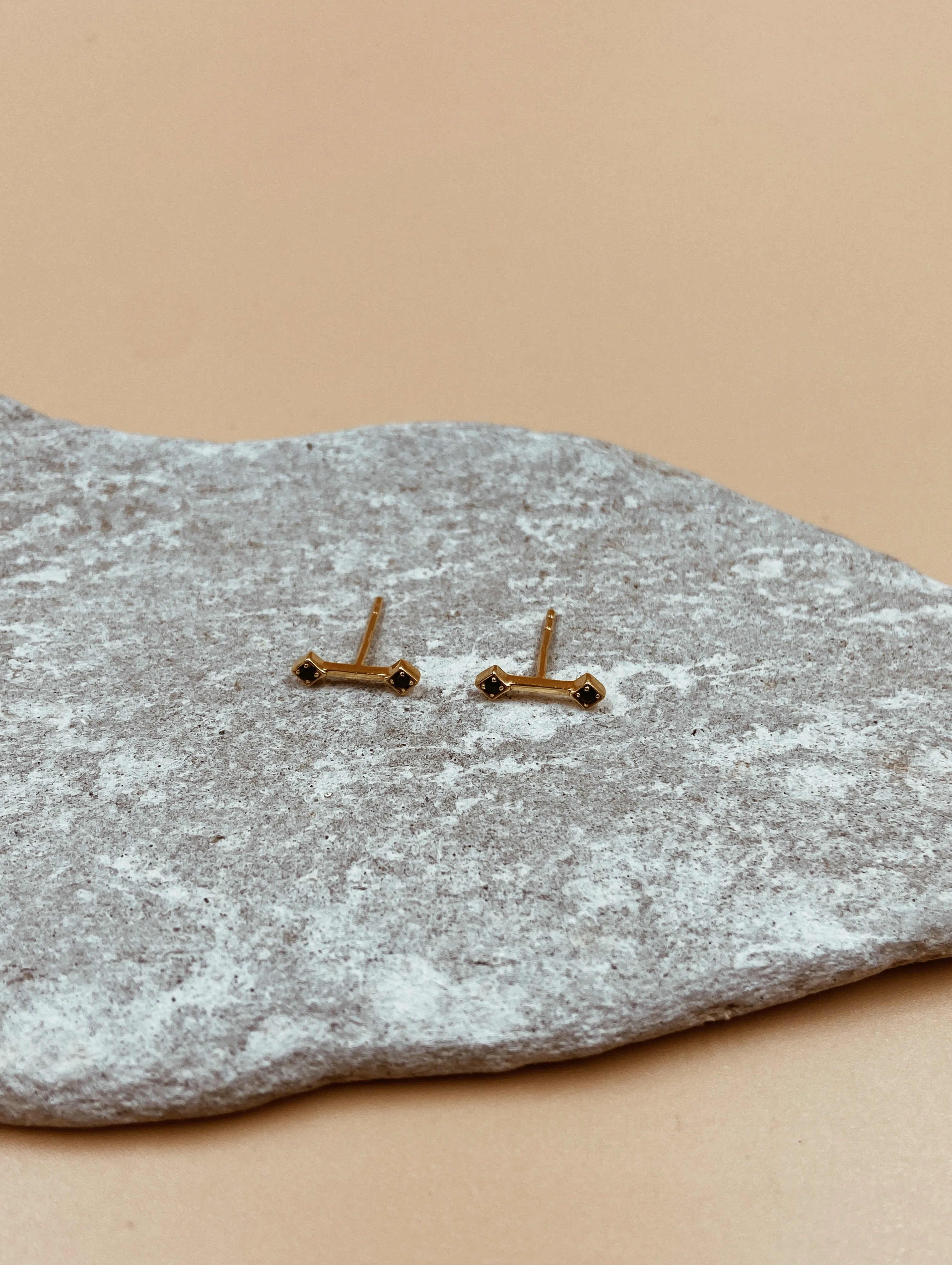 Kappu Aspect Studs