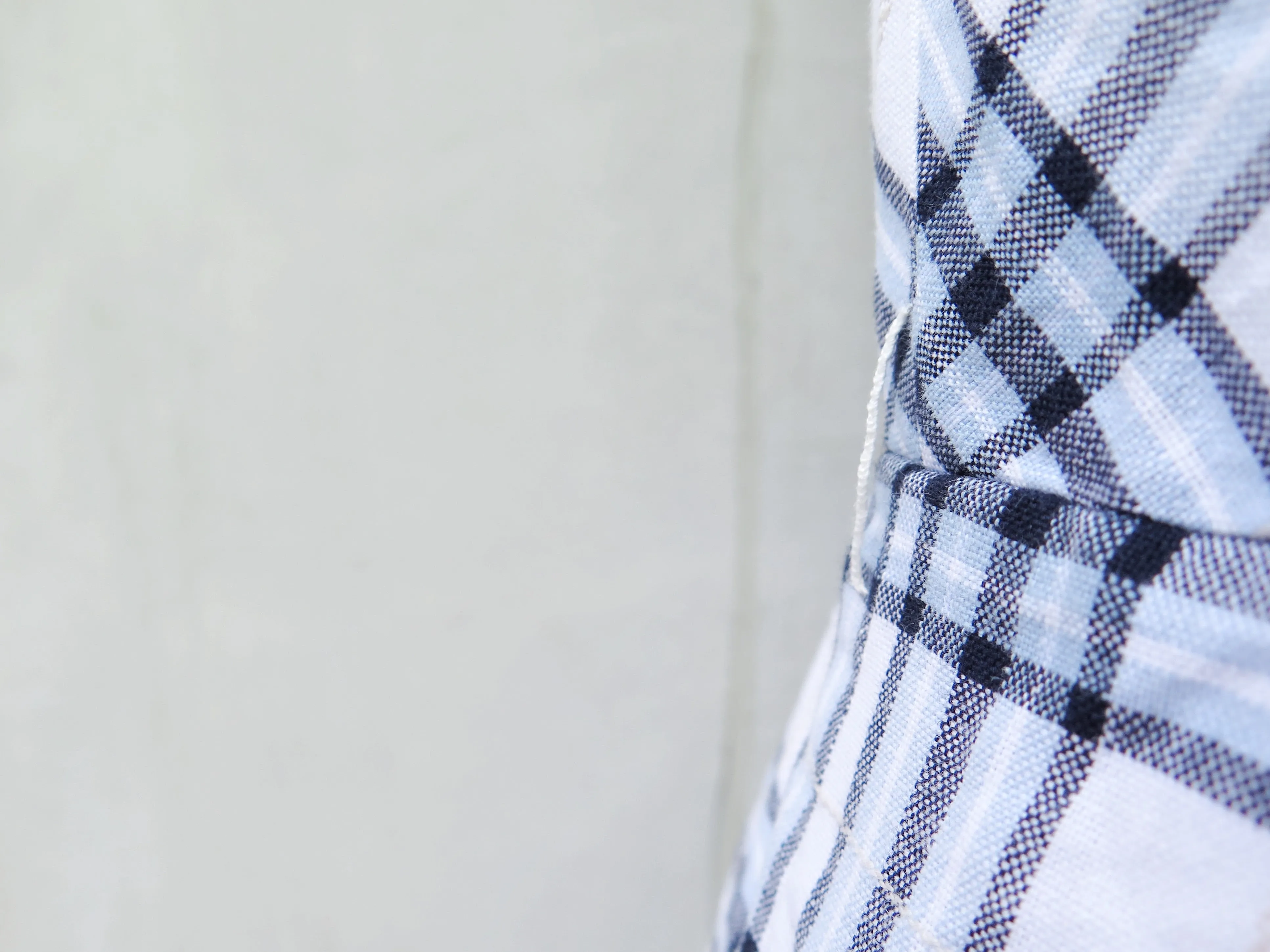 Leanne | Vintage 1950s 1960s Sleeveless textured checkered plaid dress in white and blue