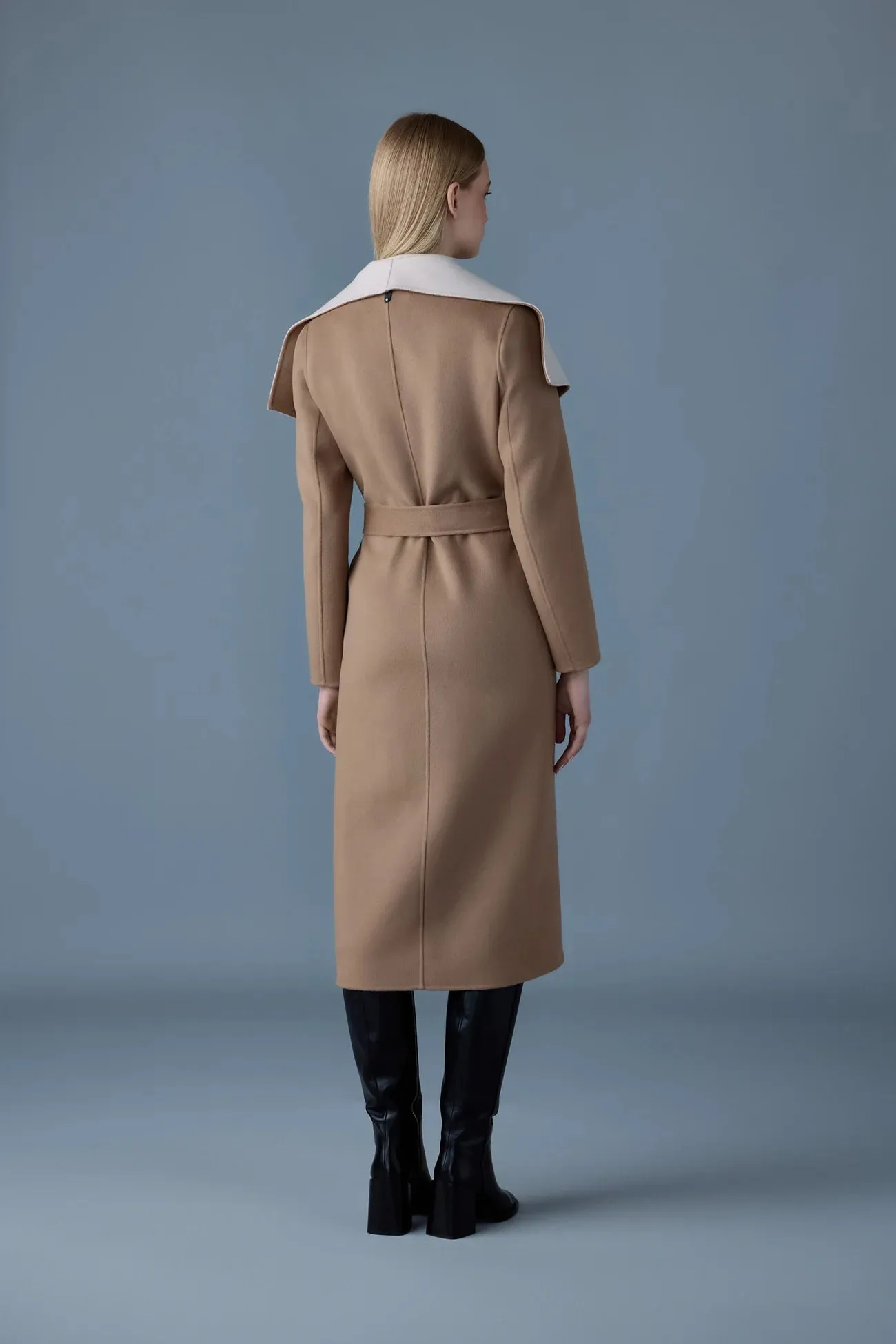 Mai-Cn  Light Camel Trench