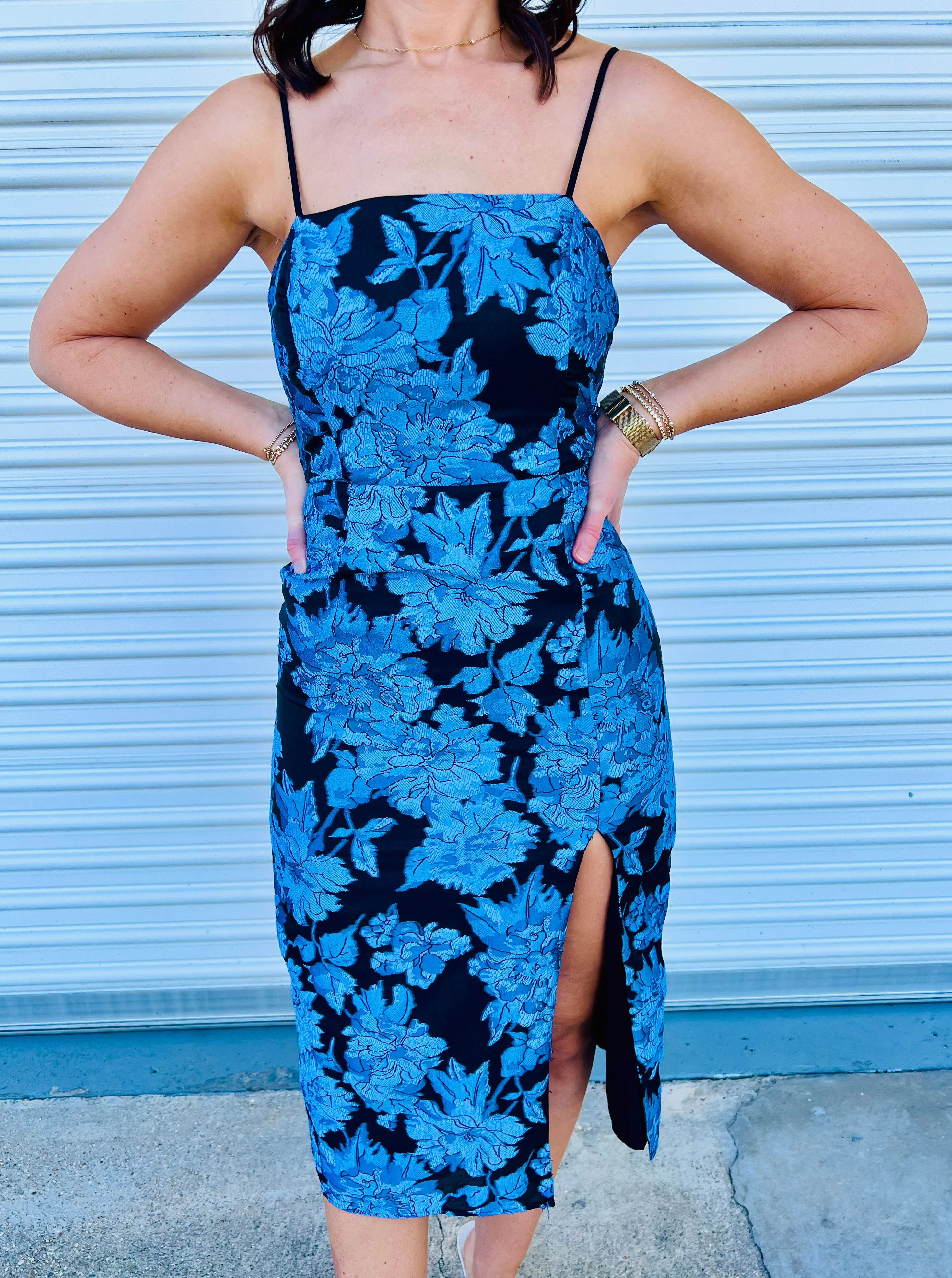 MIDNIGHT DREAMING BLUE FLORAL MIDI DRESS