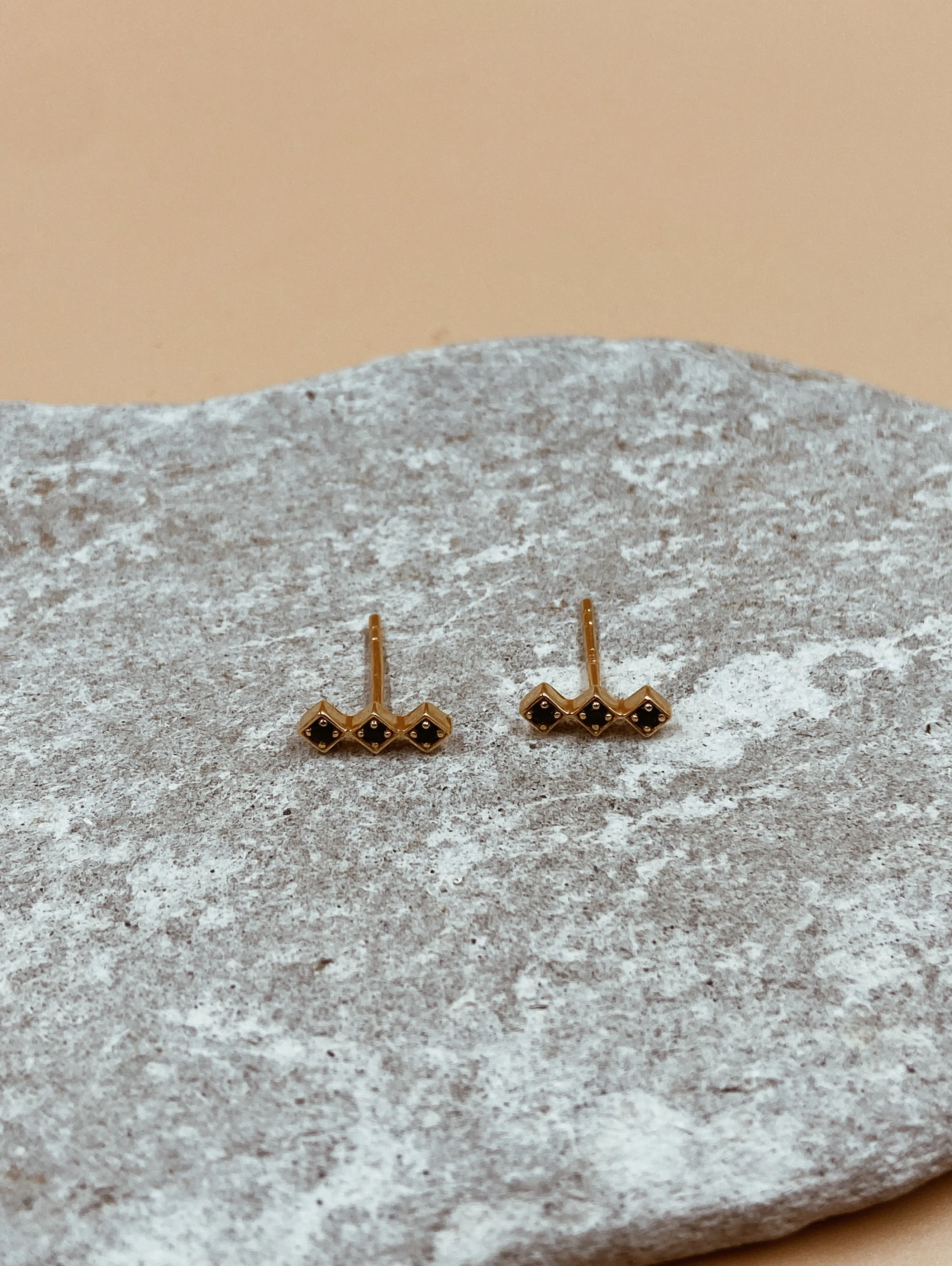 Mooru Kappu Studs | 18kt Solid Gold