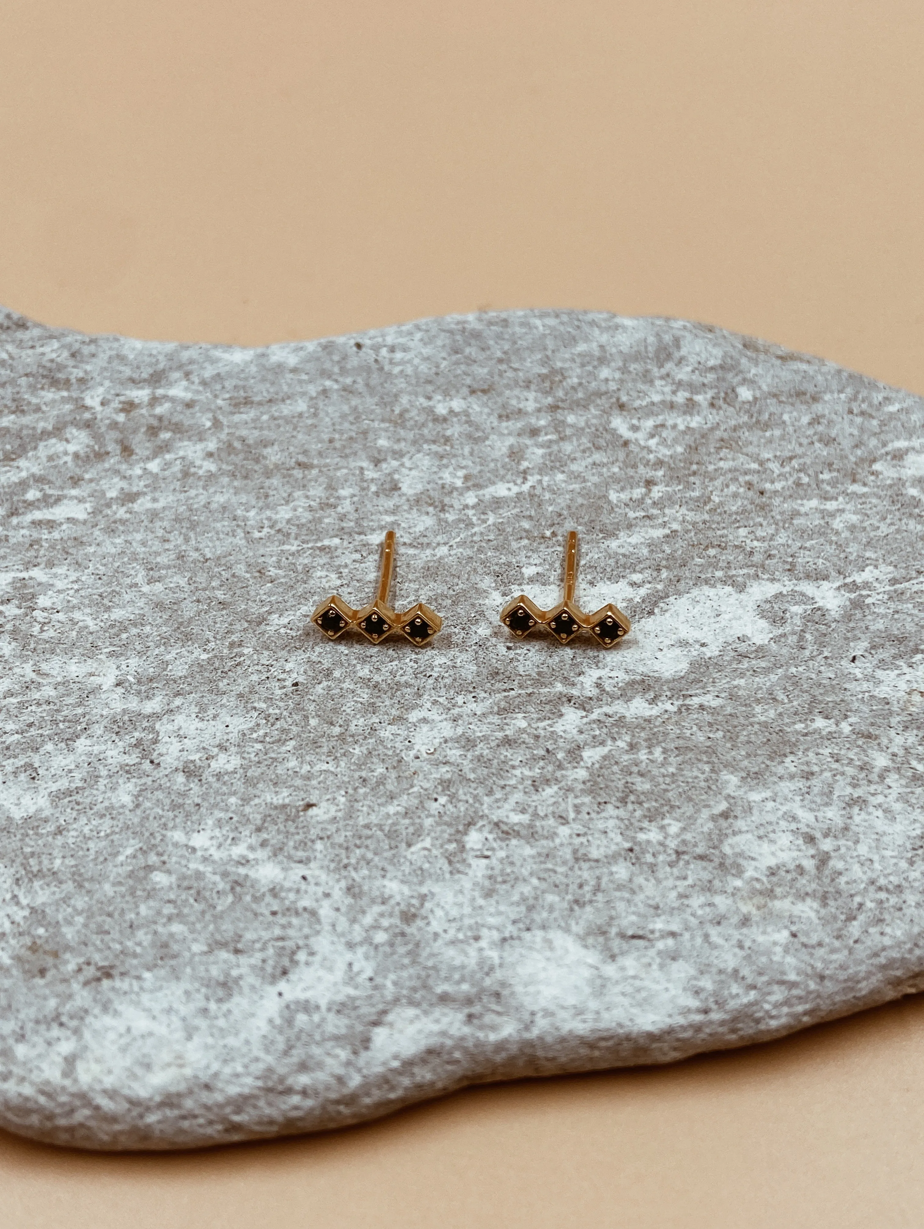 Mooru Kappu Studs | 18kt Solid Gold