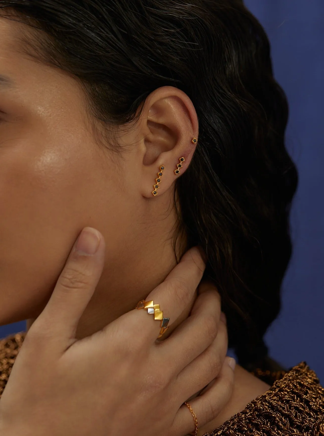 Mooru Kappu Studs
