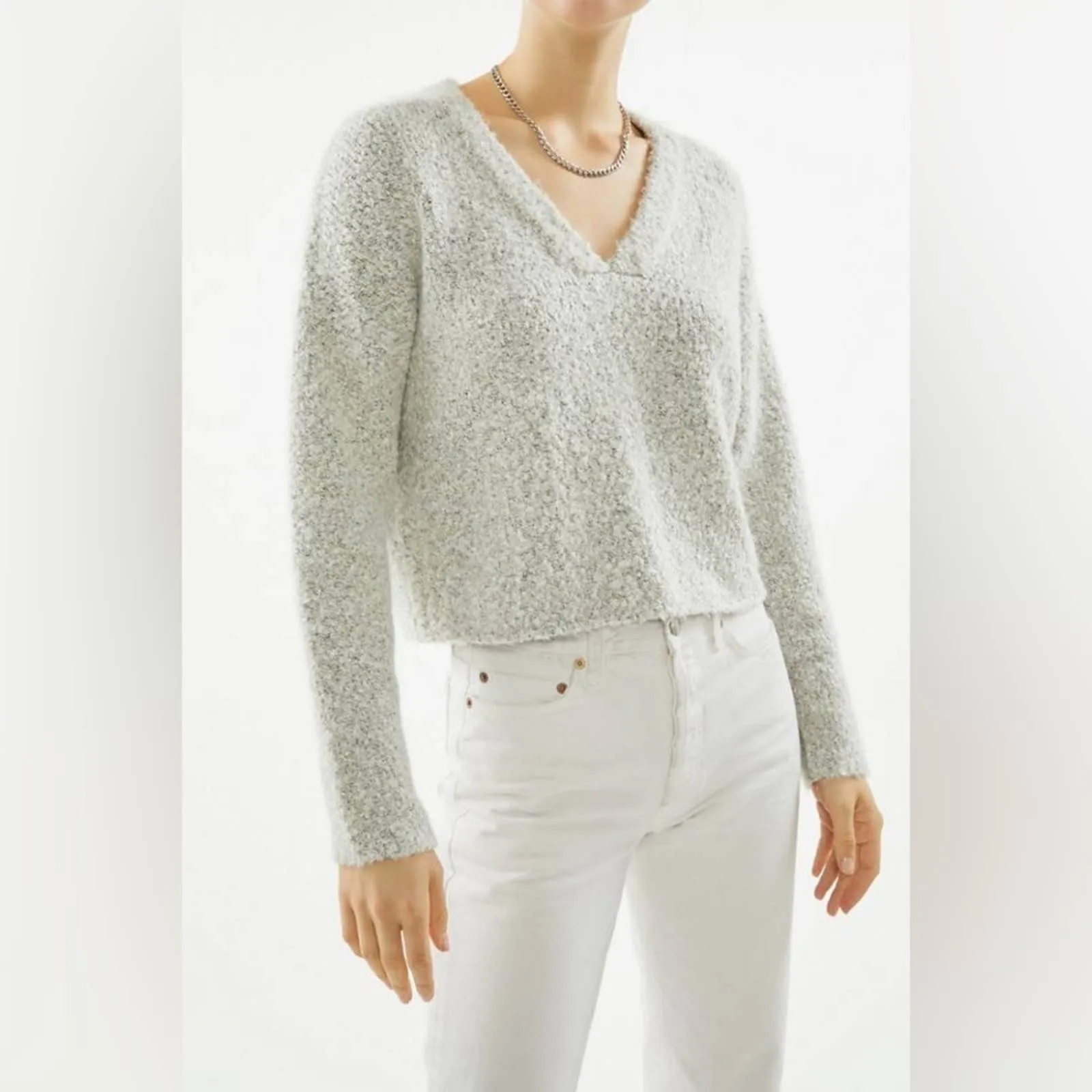 Small Urban Outfitters Sharde Boxy V-Neck Crop Sweater
