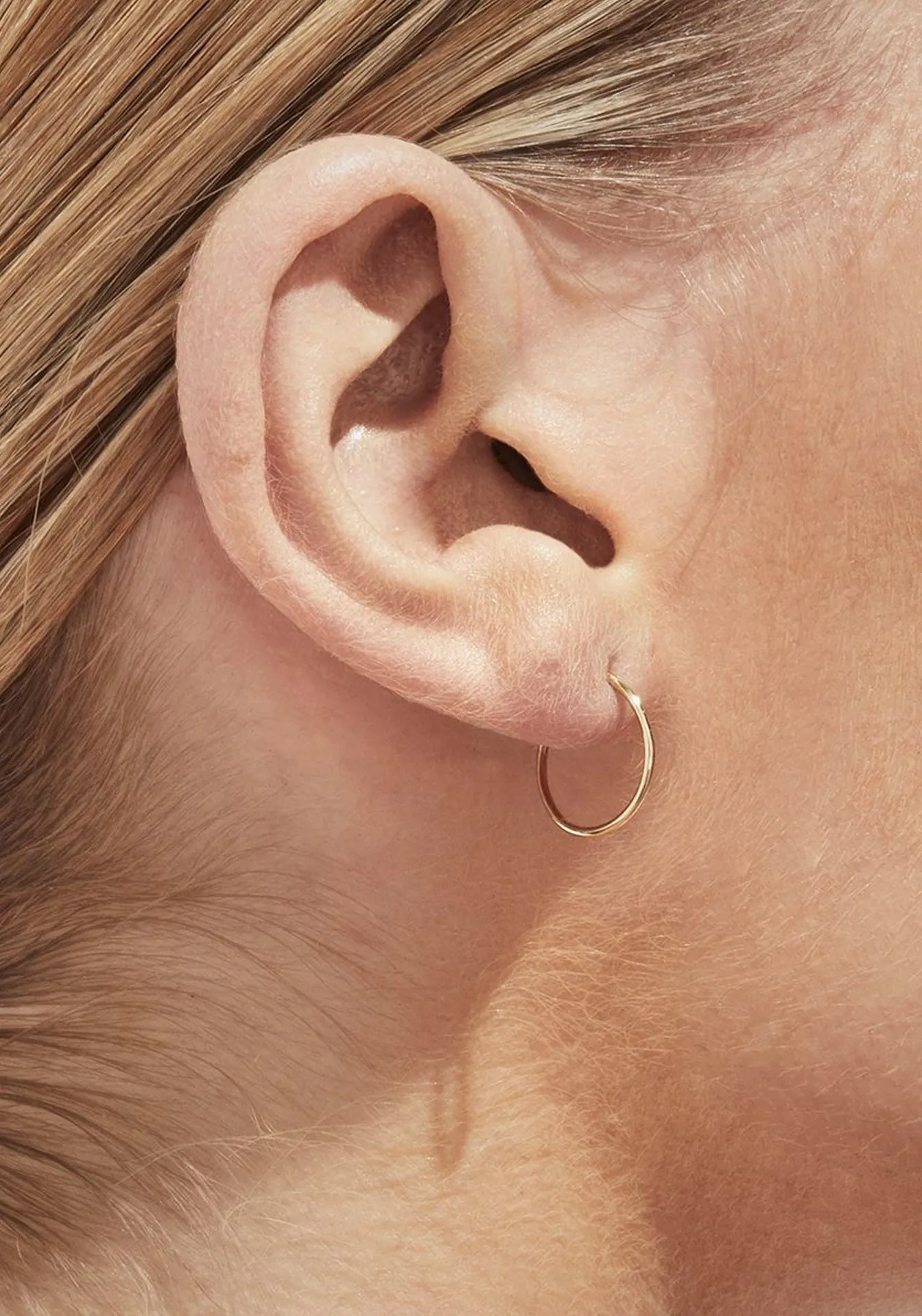 Twist 01, Yellow Gold Earring
