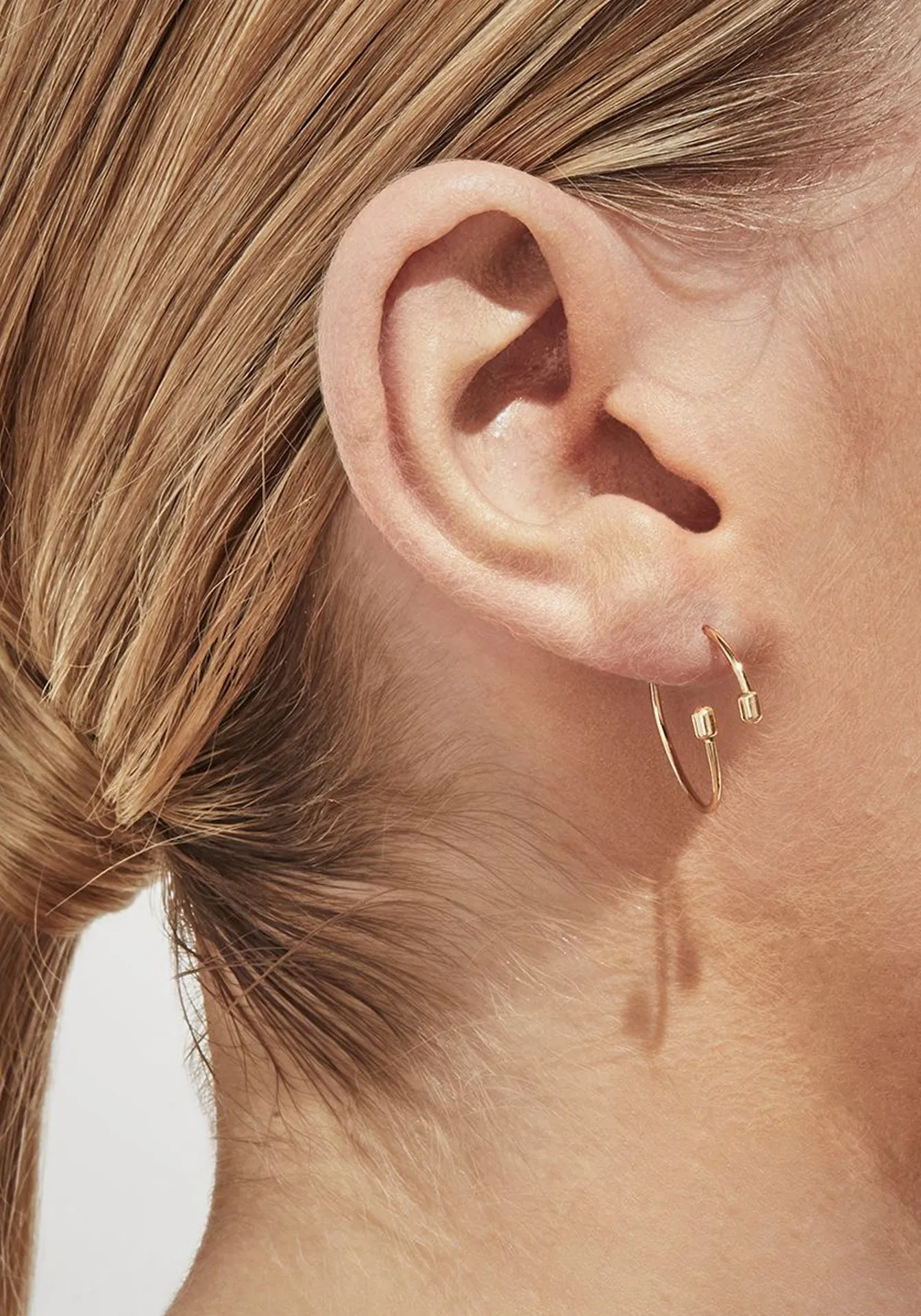Twist 02, Yellow Gold Earring