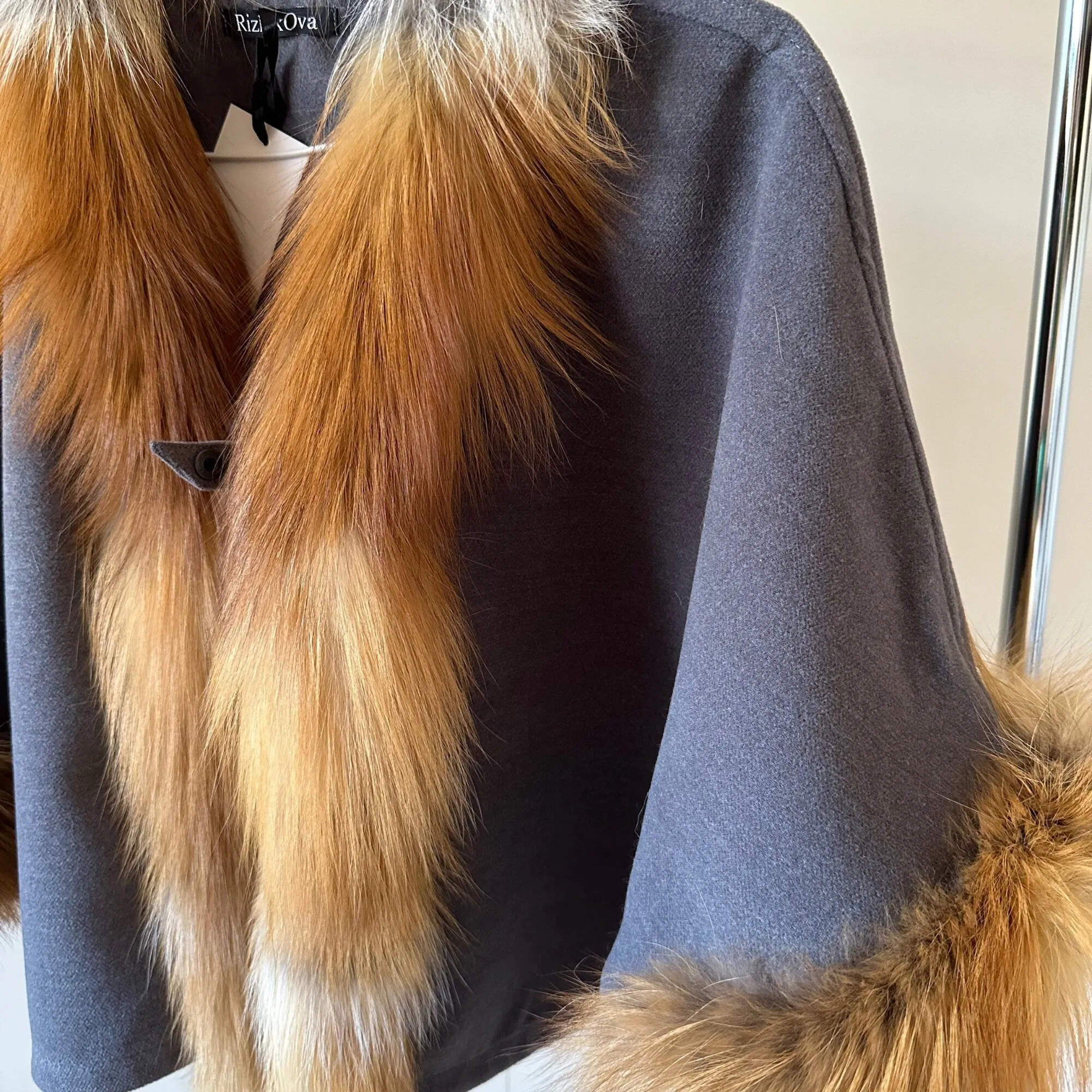 Women Short Grey Cape Woolen blend and trim fox fur