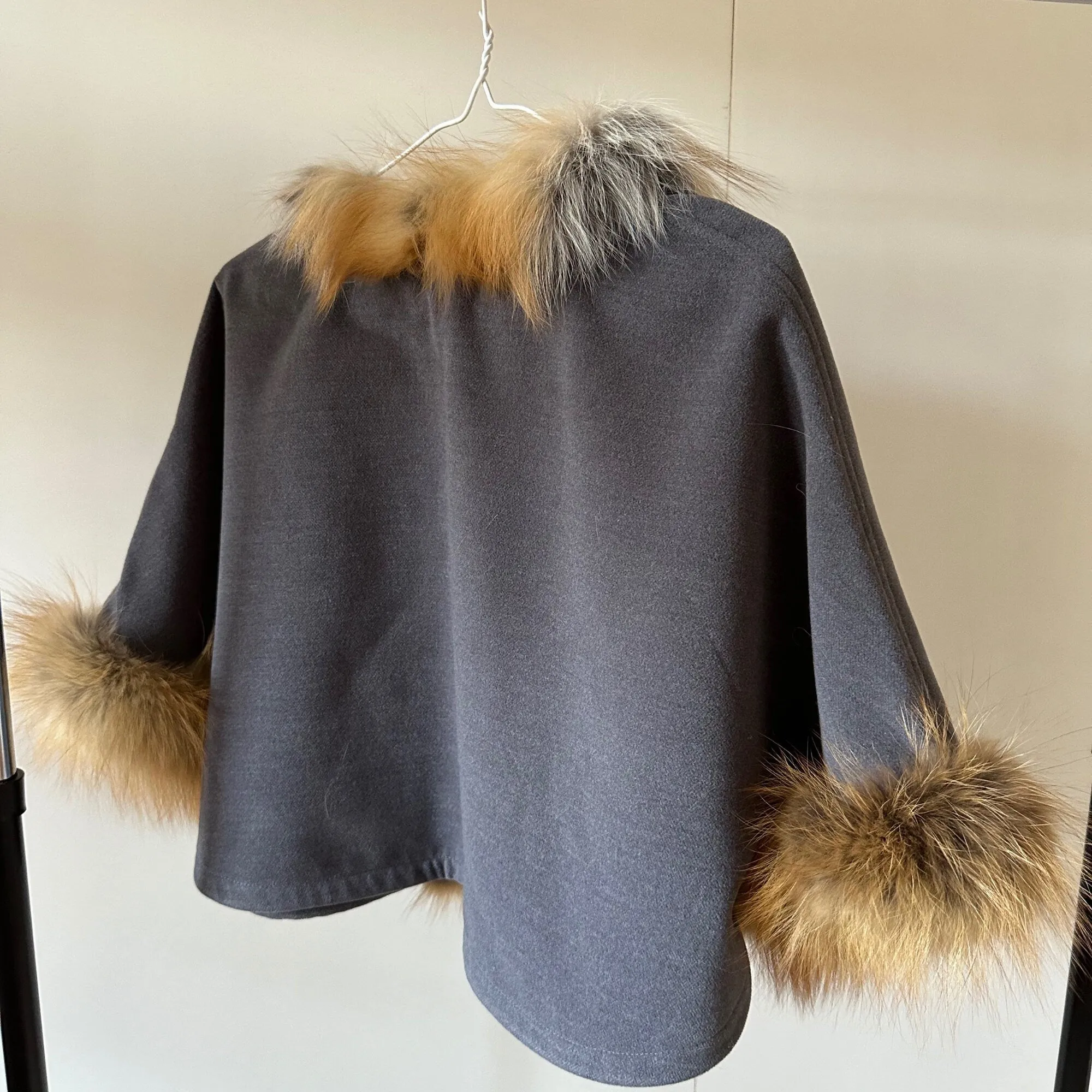 Women Short Grey Cape Woolen blend and trim fox fur